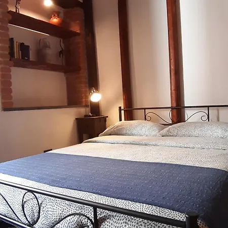 Apartment Domus Petrarca *